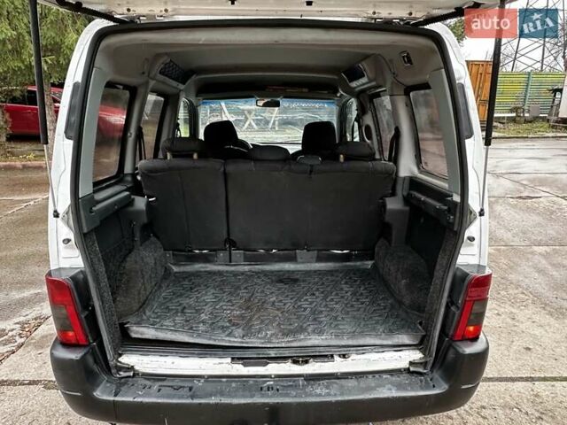 Белый Ситроен Берлинго, объемом двигателя 1.87 л и пробегом 301 тыс. км за 2250 $, фото 11 на Automoto.ua
