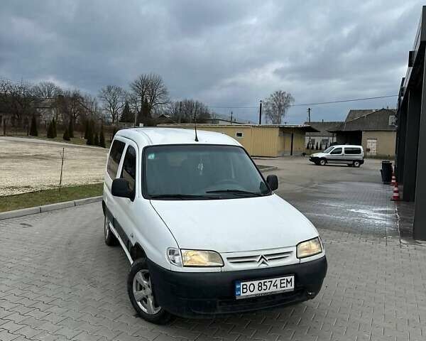 Белый Ситроен Берлинго, объемом двигателя 1.9 л и пробегом 250 тыс. км за 1999 $, фото 2 на Automoto.ua