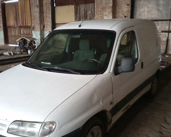 Белый Ситроен Берлинго, объемом двигателя 1.87 л и пробегом 345 тыс. км за 1200 $, фото 5 на Automoto.ua