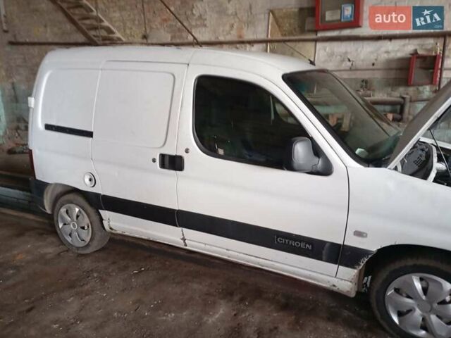 Белый Ситроен Берлинго, объемом двигателя 1.87 л и пробегом 345 тыс. км за 1200 $, фото 8 на Automoto.ua