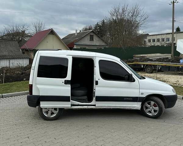Белый Ситроен Берлинго, объемом двигателя 1.9 л и пробегом 250 тыс. км за 1999 $, фото 8 на Automoto.ua
