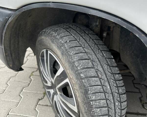 Белый Ситроен Берлинго, объемом двигателя 1.9 л и пробегом 250 тыс. км за 1999 $, фото 33 на Automoto.ua