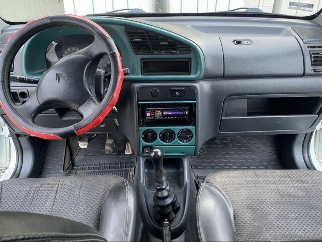 Белый Ситроен Берлинго, объемом двигателя 1.9 л и пробегом 344 тыс. км за 1950 $, фото 8 на Automoto.ua