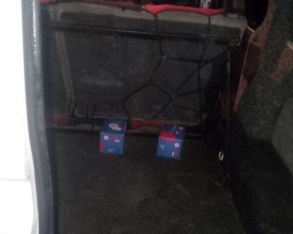 Білий Сітроен Берлінго, об'ємом двигуна 1.9 л та пробігом 400 тис. км за 1700 $, фото 7 на Automoto.ua