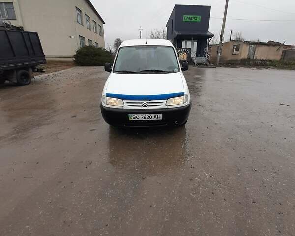 Белый Ситроен Берлинго, объемом двигателя 1.87 л и пробегом 300 тыс. км за 2550 $, фото 1 на Automoto.ua