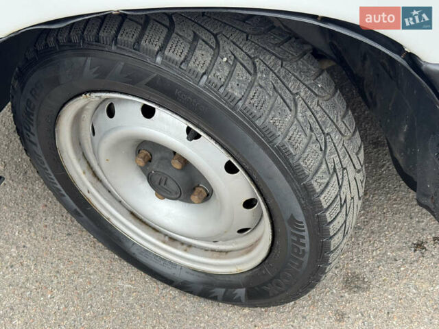 Белый Ситроен Берлинго, объемом двигателя 1.9 л и пробегом 185 тыс. км за 2699 $, фото 5 на Automoto.ua