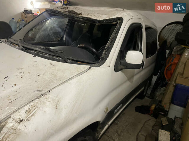 Білий Сітроен Берлінго, об'ємом двигуна 2 л та пробігом 470 тис. км за 1300 $, фото 3 на Automoto.ua