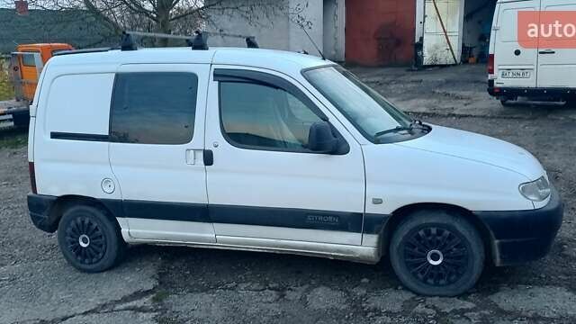 Білий Сітроен Берлінго, об'ємом двигуна 2 л та пробігом 300 тис. км за 2700 $, фото 2 на Automoto.ua