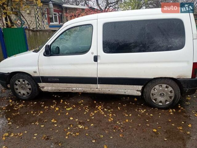 Белый Ситроен Берлинго, объемом двигателя 2 л и пробегом 370 тыс. км за 3200 $, фото 3 на Automoto.ua