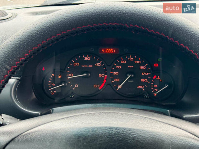 Белый Ситроен Берлинго, объемом двигателя 2 л и пробегом 410 тыс. км за 3990 $, фото 17 на Automoto.ua