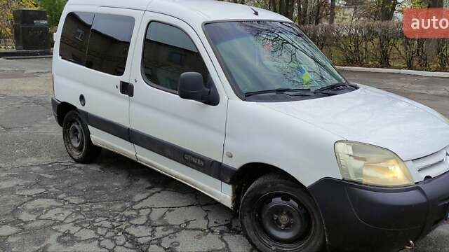 Белый Ситроен Берлинго, объемом двигателя 2 л и пробегом 311 тыс. км за 3000 $, фото 8 на Automoto.ua