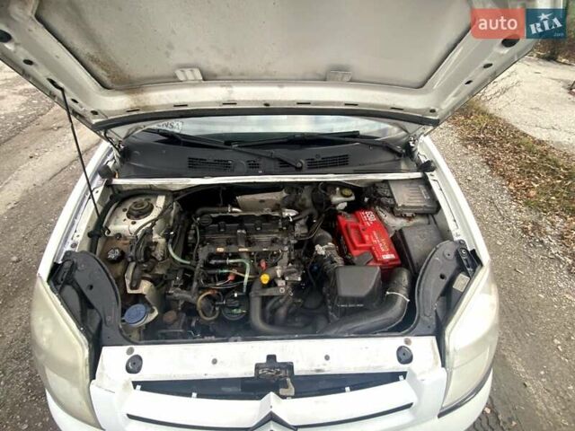 Белый Ситроен Берлинго, объемом двигателя 2 л и пробегом 410 тыс. км за 3500 $, фото 20 на Automoto.ua