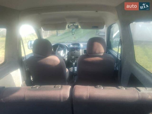 Белый Ситроен Берлинго, объемом двигателя 2 л и пробегом 220 тыс. км за 2950 $, фото 6 на Automoto.ua