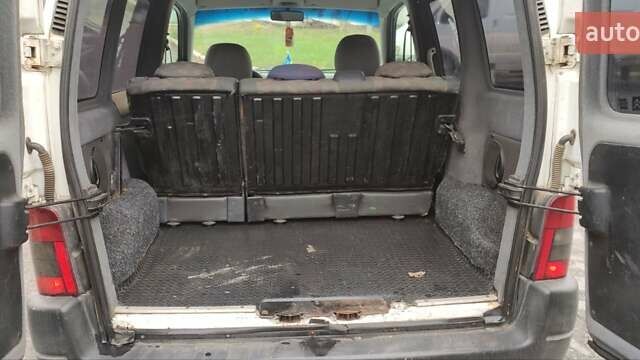 Белый Ситроен Берлинго, объемом двигателя 2 л и пробегом 311 тыс. км за 3000 $, фото 12 на Automoto.ua