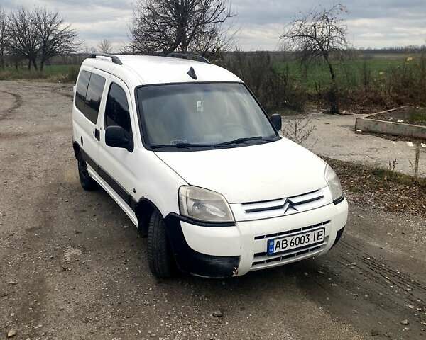 Белый Ситроен Берлинго, объемом двигателя 2 л и пробегом 410 тыс. км за 3500 $, фото 1 на Automoto.ua
