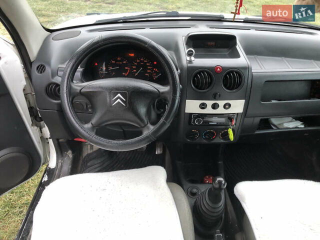 Белый Ситроен Берлинго, объемом двигателя 1.87 л и пробегом 344 тыс. км за 3299 $, фото 4 на Automoto.ua
