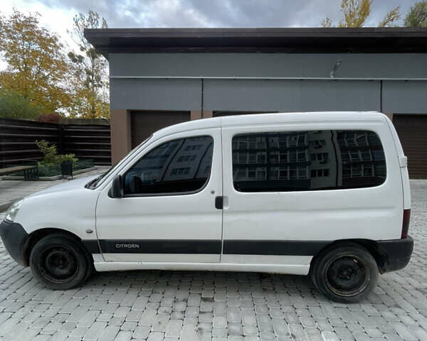 Белый Ситроен Берлинго, объемом двигателя 1.9 л и пробегом 430 тыс. км за 3200 $, фото 3 на Automoto.ua