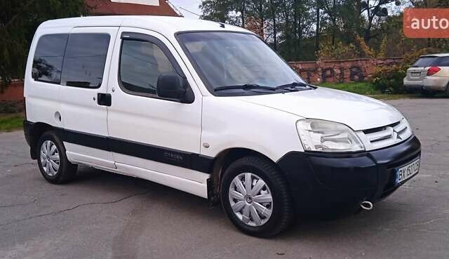 Ситроен Берлинго 2003 в Славуте на Automoto.ua Белый Ситроен Берлинго, объемом двигателя 1.9 л и пробегом 300 тыс. км за 3680 $, фото 2 на Automoto.ua