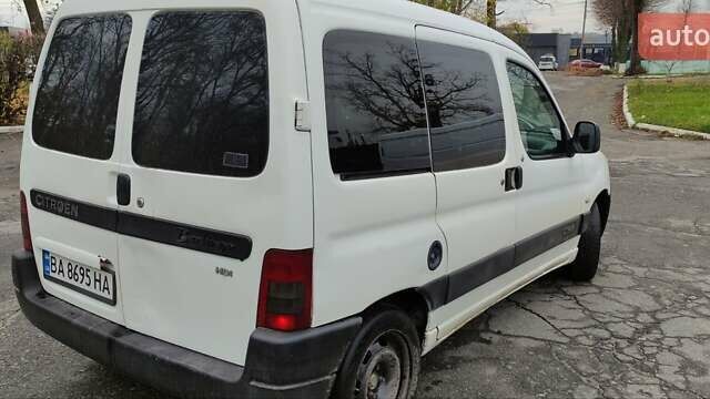 Белый Ситроен Берлинго, объемом двигателя 2 л и пробегом 311 тыс. км за 3000 $, фото 4 на Automoto.ua