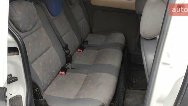 Белый Ситроен Берлинго, объемом двигателя 2 л и пробегом 311 тыс. км за 3000 $, фото 1 на Automoto.ua