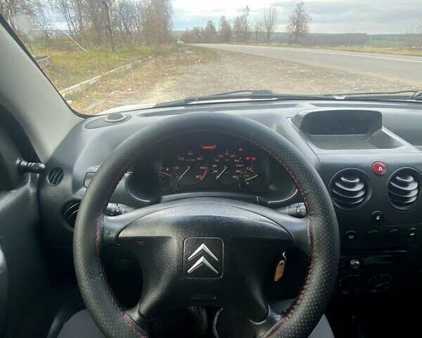 Белый Ситроен Берлинго, объемом двигателя 2 л и пробегом 410 тыс. км за 3500 $, фото 19 на Automoto.ua