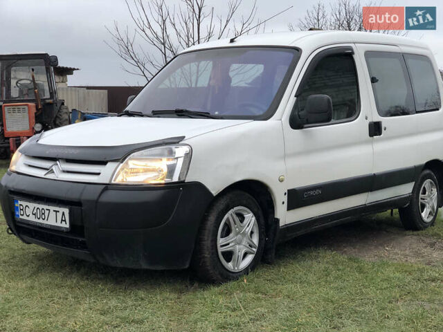 Белый Ситроен Берлинго, объемом двигателя 1.87 л и пробегом 344 тыс. км за 3299 $, фото 2 на Automoto.ua