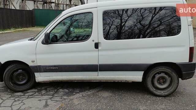 Белый Ситроен Берлинго, объемом двигателя 2 л и пробегом 311 тыс. км за 3000 $, фото 5 на Automoto.ua