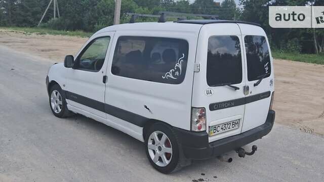 Белый Ситроен Берлинго, объемом двигателя 1.6 л и пробегом 410 тыс. км за 2999 $, фото 2 на Automoto.ua