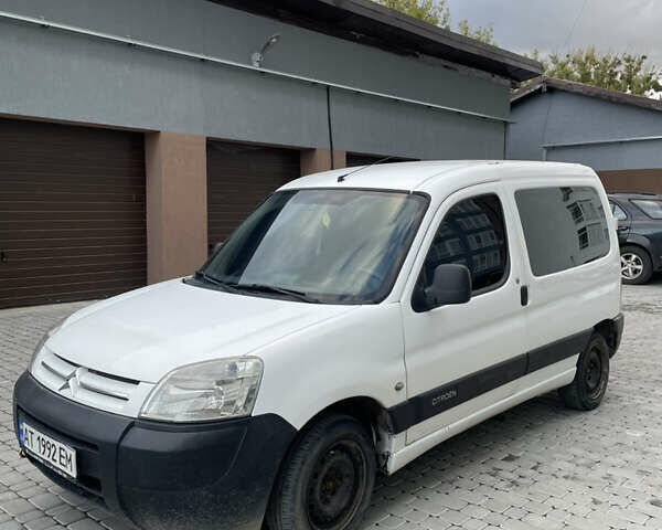 Белый Ситроен Берлинго, объемом двигателя 1.9 л и пробегом 430 тыс. км за 3200 $, фото 1 на Automoto.ua