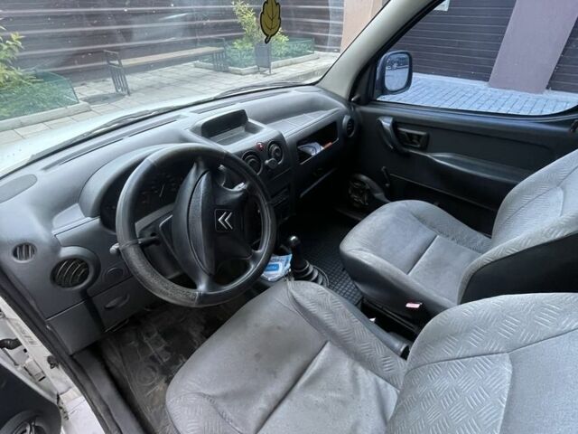 Ситроен Берлинго 2003 в Ивано-Франковске на Automoto.ua Белый Ситроен Берлинго, объемом двигателя 1.9 л и пробегом 400 тыс. км за 3200 $, фото 4 на Automoto.ua