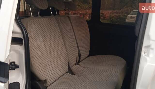 Ситроен Берлинго 2003 в Славуте на Automoto.ua Белый Ситроен Берлинго, объемом двигателя 1.9 л и пробегом 300 тыс. км за 3680 $, фото 14 на Automoto.ua