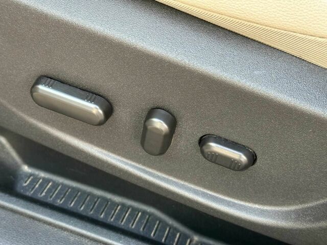 Белый Ситроен Берлинго, объемом двигателя 2 л и пробегом 410 тыс. км за 3990 $, фото 12 на Automoto.ua