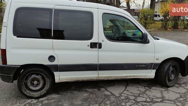 Белый Ситроен Берлинго, объемом двигателя 2 л и пробегом 311 тыс. км за 3000 $, фото 6 на Automoto.ua