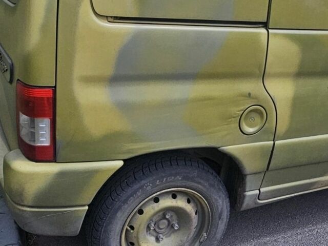 Белый Ситроен Берлинго, объемом двигателя 1.9 л и пробегом 260 тыс. км за 1650 $, фото 6 на Automoto.ua