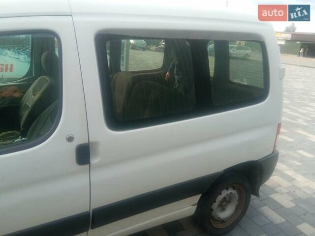 Белый Ситроен Берлинго, объемом двигателя 1.87 л и пробегом 338 тыс. км за 2300 $, фото 3 на Automoto.ua