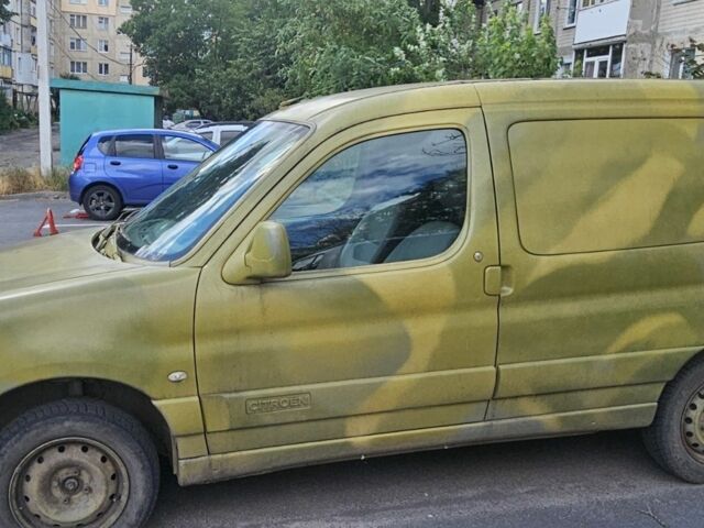 Белый Ситроен Берлинго, объемом двигателя 1.9 л и пробегом 260 тыс. км за 1650 $, фото 5 на Automoto.ua