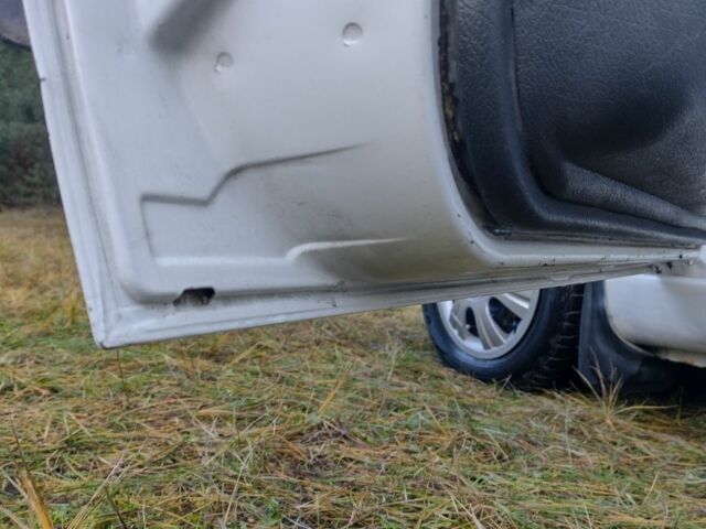 Ситроен Берлинго 2004 в Славуте на Automoto.ua Белый Ситроен Берлинго, объемом двигателя 2 л и пробегом 350 тыс. км за 3000 $, фото 8 на Automoto.ua