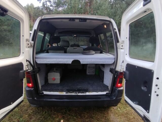 Ситроен Берлинго 2004 в Славуте на Automoto.ua Белый Ситроен Берлинго, объемом двигателя 2 л и пробегом 350 тыс. км за 3000 $, фото 3 на Automoto.ua