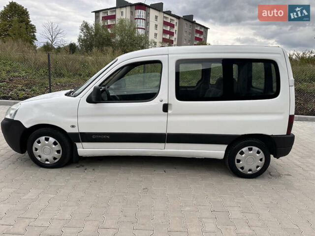 Білий Сітроен Берлінго, об'ємом двигуна 2 л та пробігом 370 тис. км за 3000 $, фото 2 на Automoto.ua