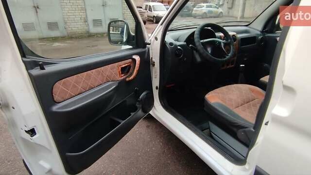 Білий Сітроен Берлінго, об'ємом двигуна 1.9 л та пробігом 311 тис. км за 3500 $, фото 10 на Automoto.ua