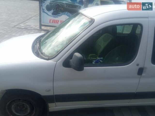 Белый Ситроен Берлинго, объемом двигателя 1.87 л и пробегом 338 тыс. км за 2300 $, фото 2 на Automoto.ua