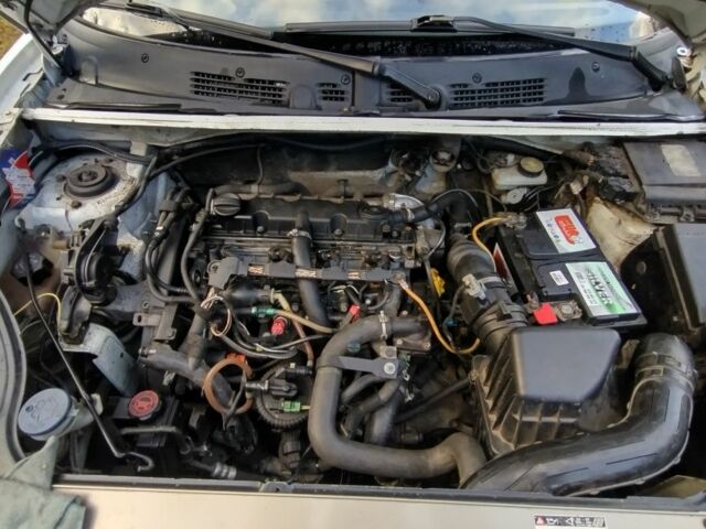 Ситроен Берлинго 2004 в Славуте на Automoto.ua Белый Ситроен Берлинго, объемом двигателя 2 л и пробегом 350 тыс. км за 3000 $, фото 13 на Automoto.ua