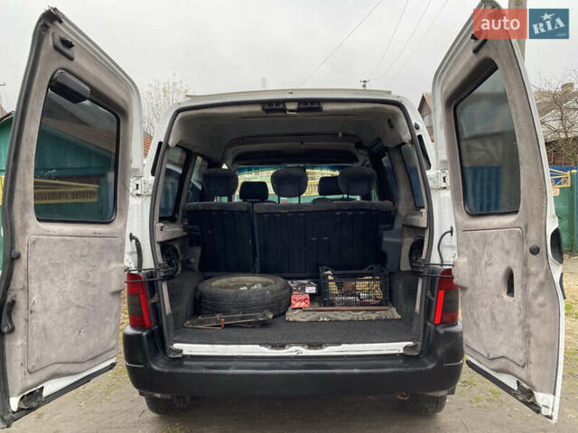 Белый Ситроен Берлинго, объемом двигателя 1.36 л и пробегом 333 тыс. км за 3300 $, фото 6 на Automoto.ua