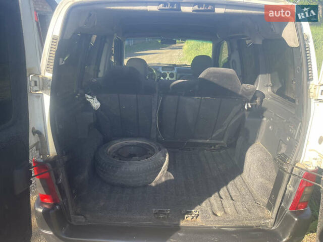 Ситроен Берлинго 2004 в Черновцах на Automoto.ua Белый Ситроен Берлинго, объемом двигателя 1.87 л и пробегом 443 тыс. км за 3500 $, фото 11 на Automoto.ua