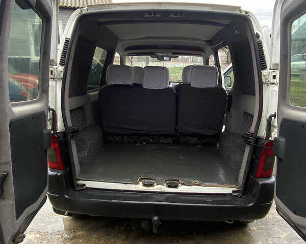 Белый Ситроен Берлинго, объемом двигателя 2 л и пробегом 315 тыс. км за 3250 $, фото 7 на Automoto.ua