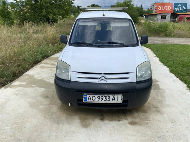 Белый Ситроен Берлинго, объемом двигателя 1.87 л и пробегом 300 тыс. км за 2600 $, фото 1 на Automoto.ua