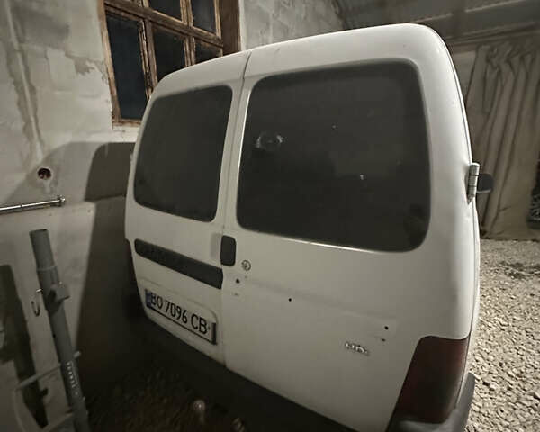 Білий Сітроен Берлінго, об'ємом двигуна 2 л та пробігом 250 тис. км за 1800 $, фото 3 на Automoto.ua