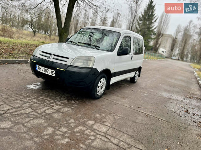 Белый Ситроен Берлинго, объемом двигателя 1.9 л и пробегом 210 тыс. км за 3800 $, фото 1 на Automoto.ua