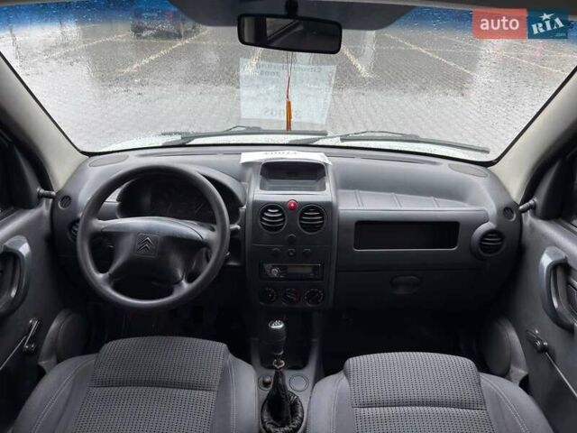 Белый Ситроен Берлинго, объемом двигателя 1.9 л и пробегом 283 тыс. км за 3700 $, фото 6 на Automoto.ua