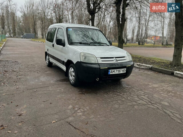 Белый Ситроен Берлинго, объемом двигателя 1.9 л и пробегом 210 тыс. км за 3800 $, фото 9 на Automoto.ua